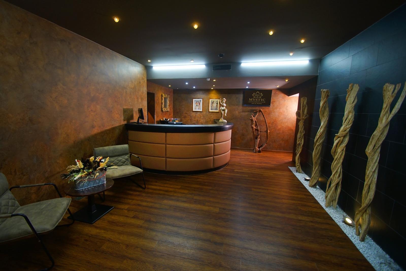 PHOTO-2025-08-10-15-27-58-12